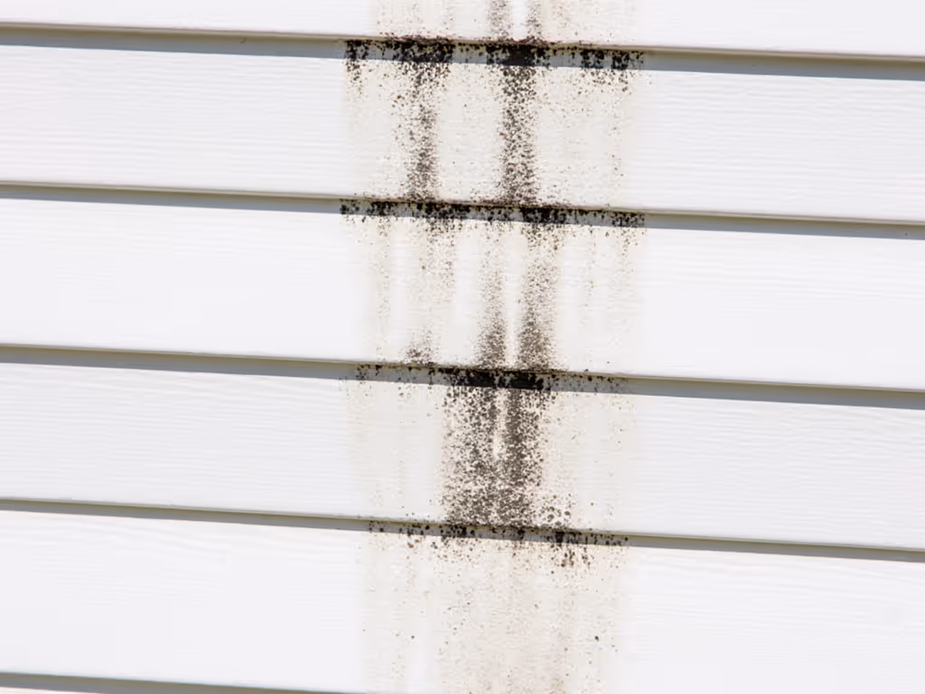 pressure_washing_streaking_on_siding